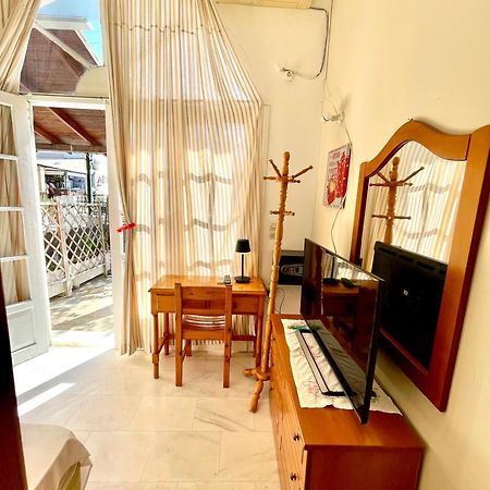 טסיליבי Marietta Boutique Apts מראה חיצוני תמונה